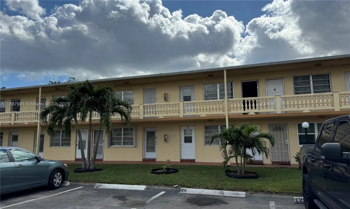 160 NE 203rd Ter E31, Miami Gardens, Flórida 33179, Estados Unidos