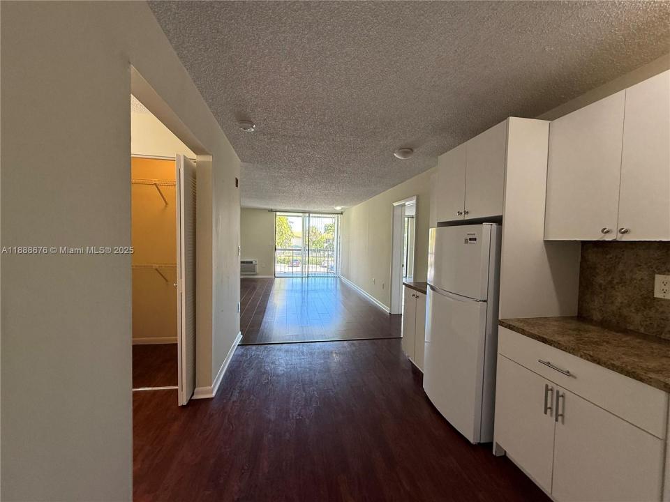 750 NE 195th St 231, Miami, Florida 33179, Stati Uniti