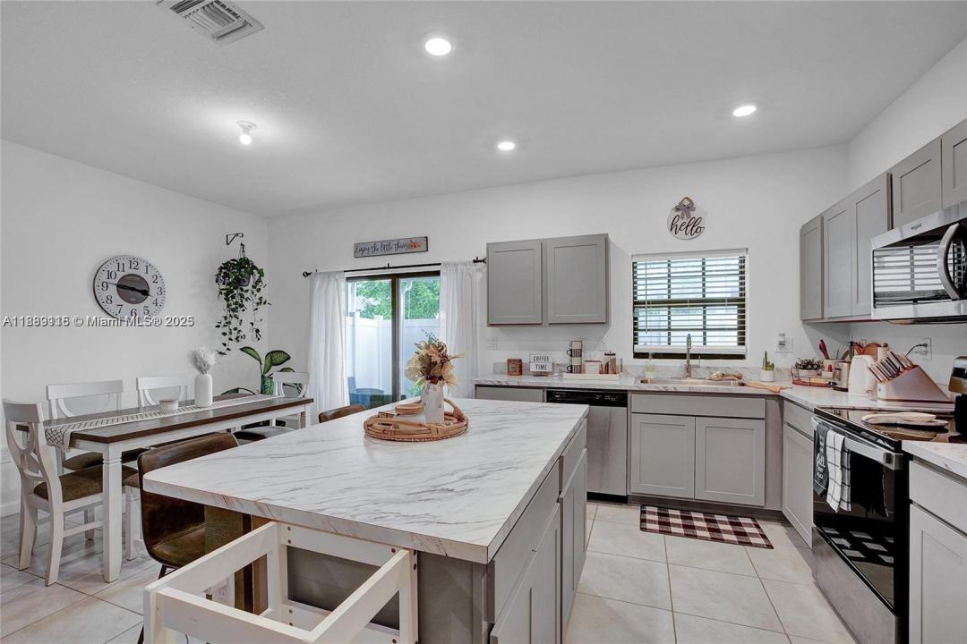 1160 SW 7th Ct, Florida City, فلوريدا 33034, الولايات المتحدة