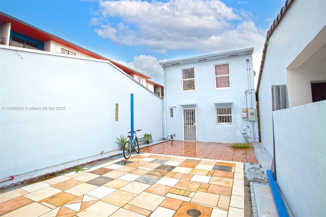 7000 W 15th Ct, Hialeah, Florida 33014, Amerika Birleşik Devletleri