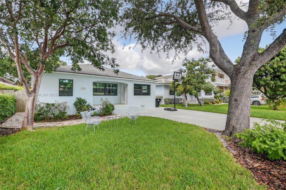 1027 S Palmway, Lake Worth, פלורידה 33460, ארצות הברית של אמריקה 