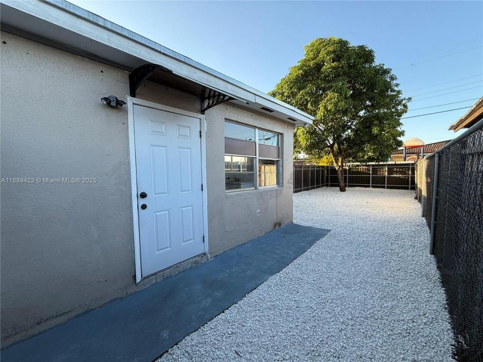 481 E 31st St 1, Hialeah, 플로리다 33013, 미국