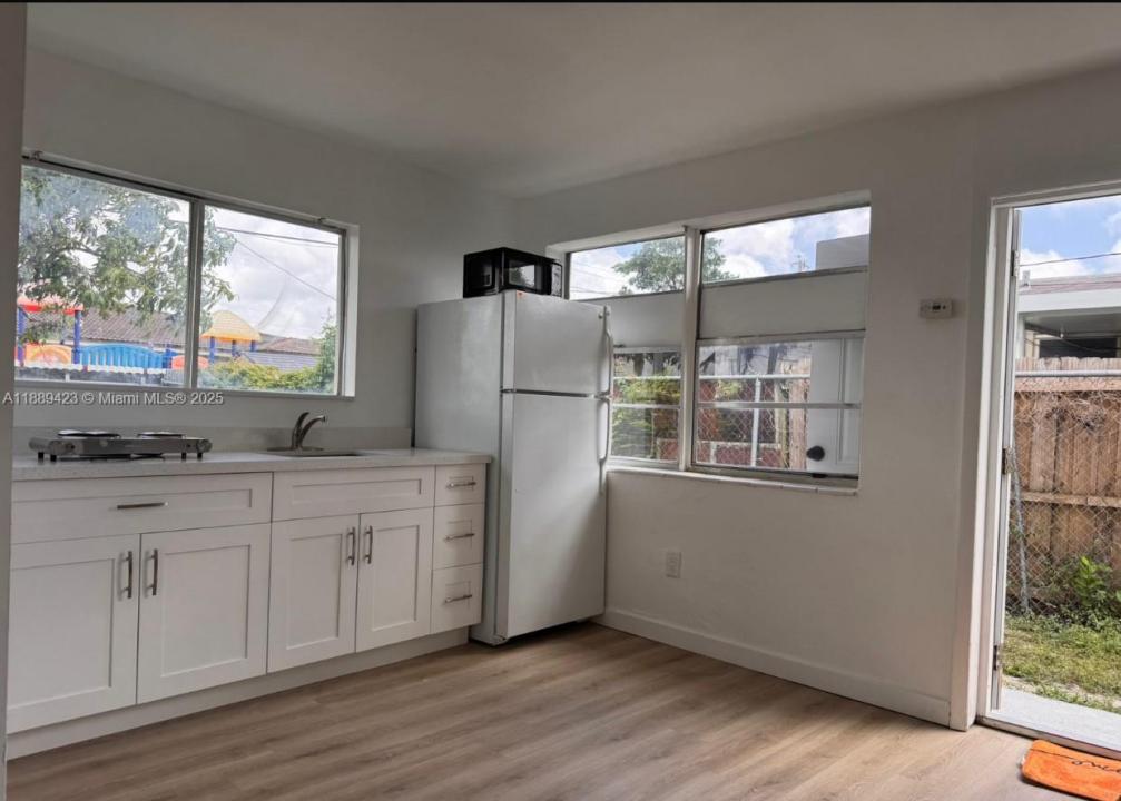 481 E 31st St 1, Hialeah, 플로리다 33013, 미국