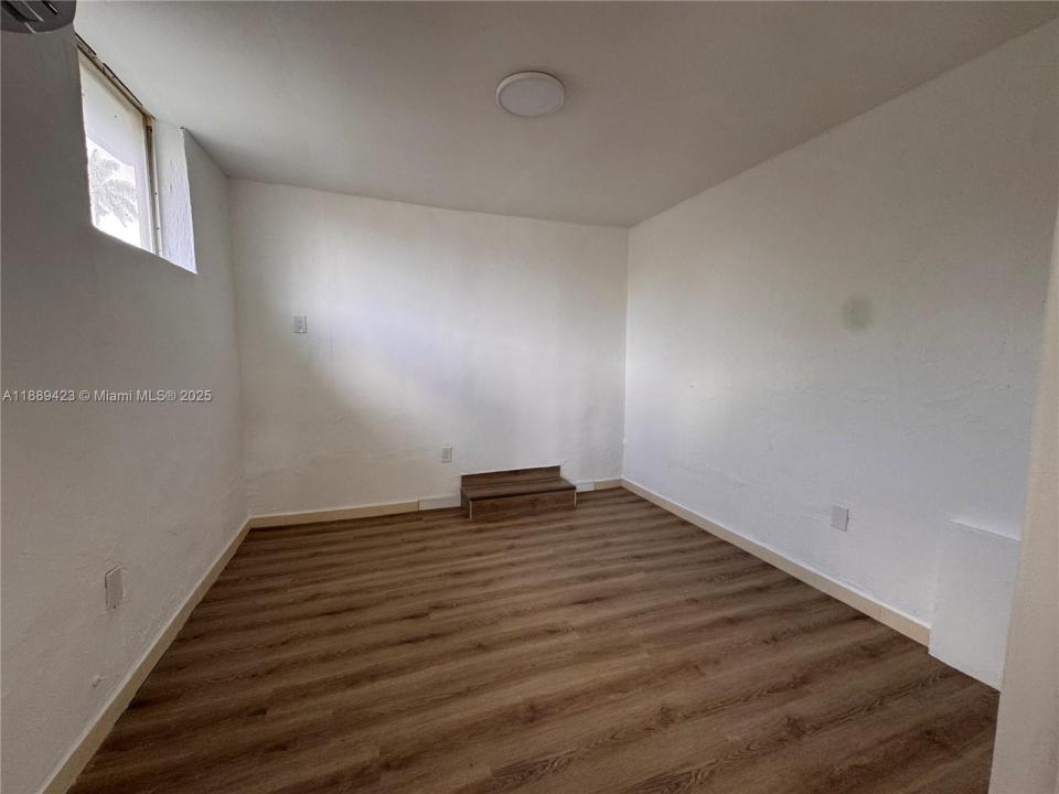 481 E 31st St 1, Hialeah, 플로리다 33013, 미국