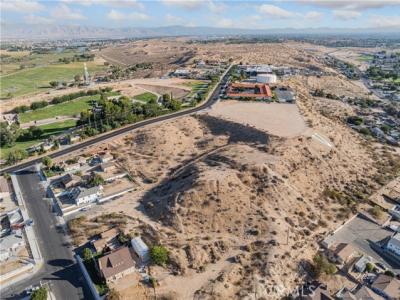 11th, Victorville, California 92395