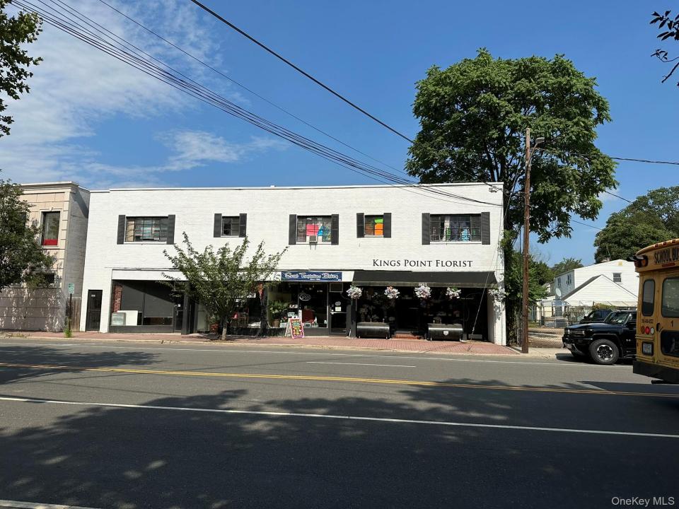 803/805/807/809/811 Middle Neck Road, North Hempstead, New York 11024, États-Unis