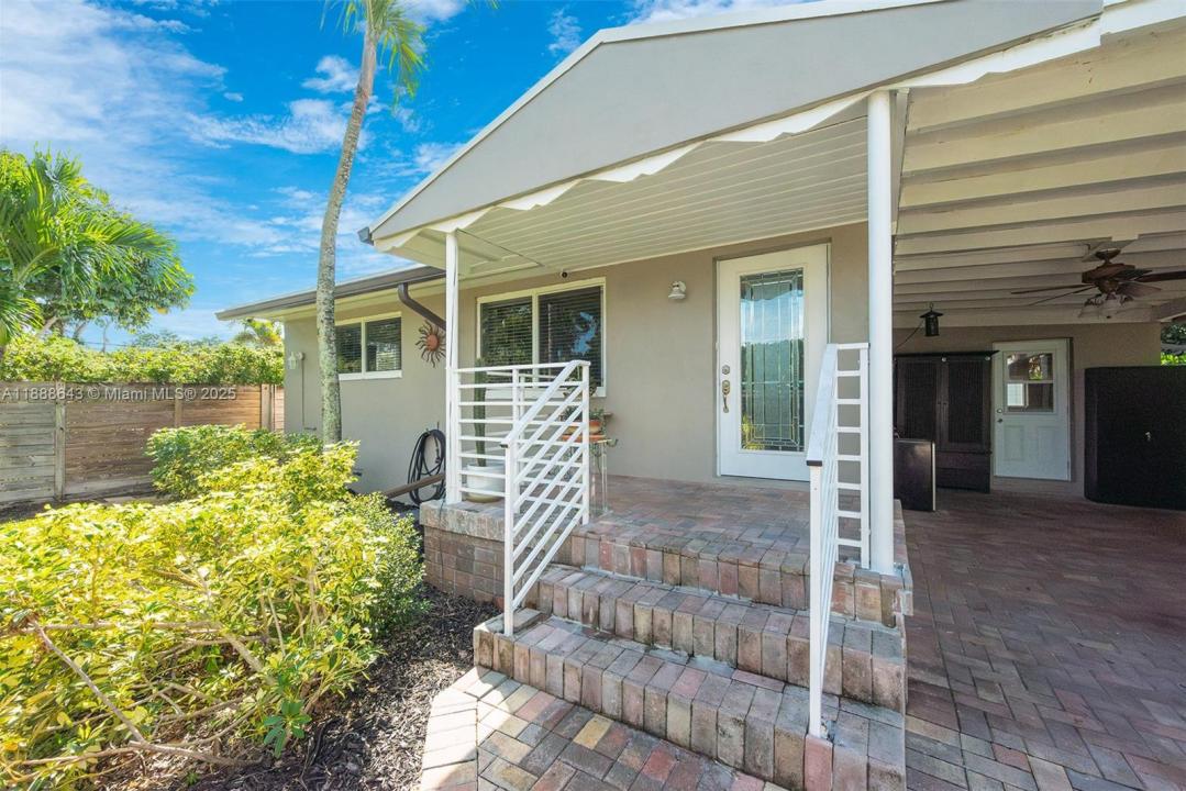 824 NE 17th Ct, Fort Lauderdale, フロリダ 33305, アメリカ合衆国