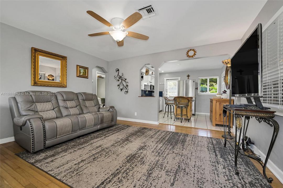 824 NE 17th Ct, Fort Lauderdale, フロリダ 33305, アメリカ合衆国