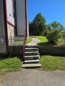 12 Railroad Street B, Richmond, Rhode Island 02875