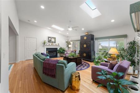 3 Apple Blossom Way, West Warwick, Rhode Island 02893, Estados Unidos