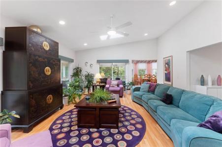 3 Apple Blossom Way, West Warwick, Rhode Island 02893, Estados Unidos
