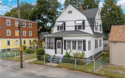 15 Redfern Street, North Providence, Rhode Island 02911, États-Unis