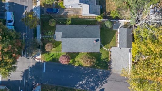 26 Vernon Avenue, Newport, Rhode Island 02840, USA