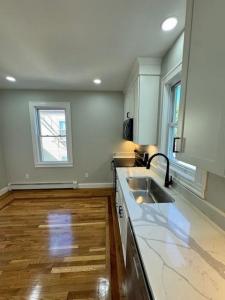 132 Doyle Avenue 2, Providence, רוד איילנד 02906, ארצות הברית של אמריקה