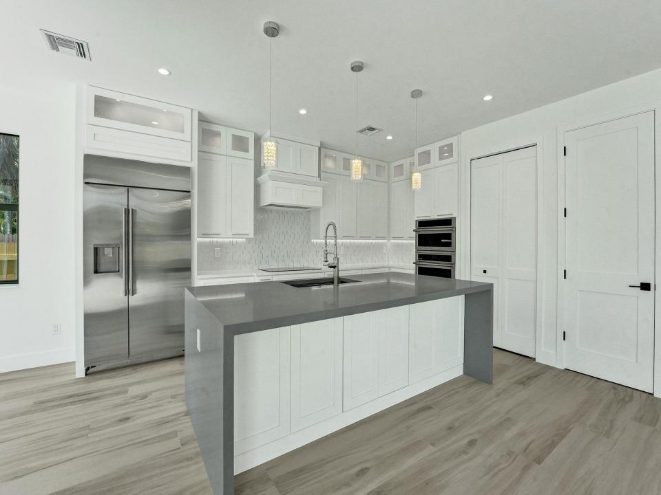 130 E Hart Street, Lantana, Florida 33462, USA