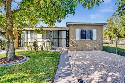 10430 NW 5th Ave, Miami, Florida 33150, USA