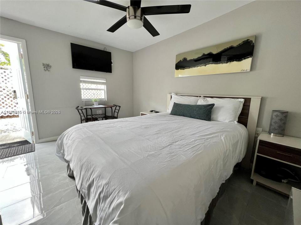 Miami, Florida 33129