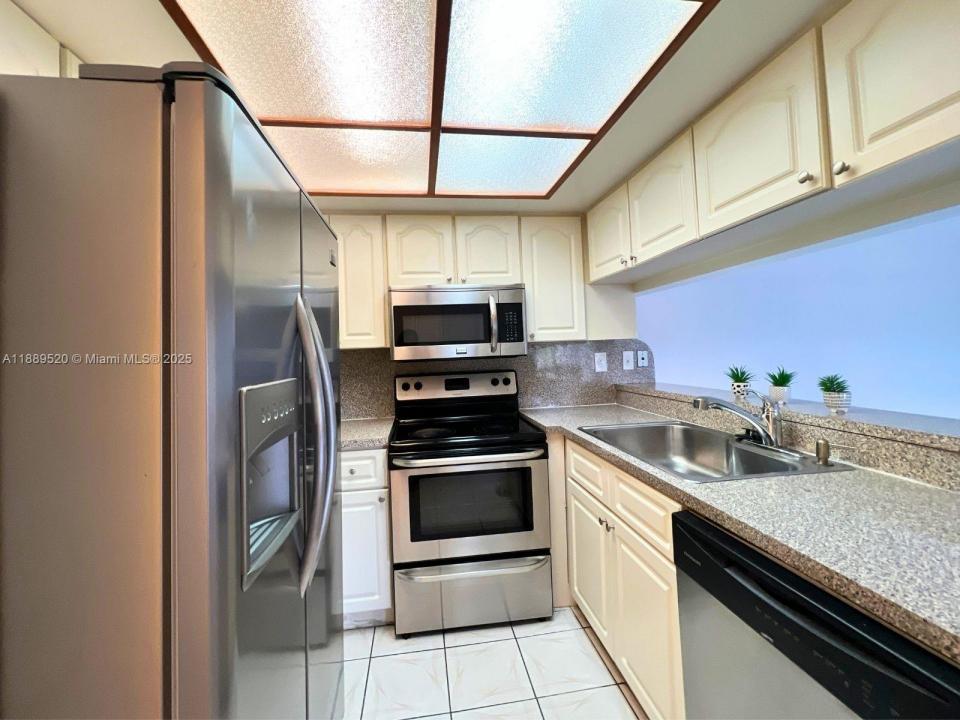 8811 SW 123rd Ct 209-1, Miami, Florida 33186