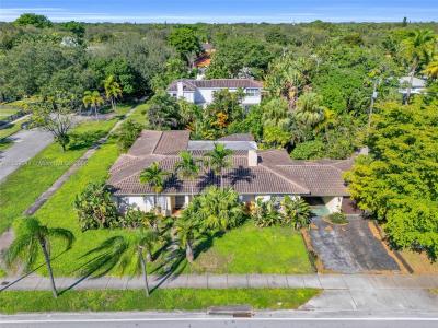 9410 NE 6th Ave, Miami Shores, Florida 33138, USA