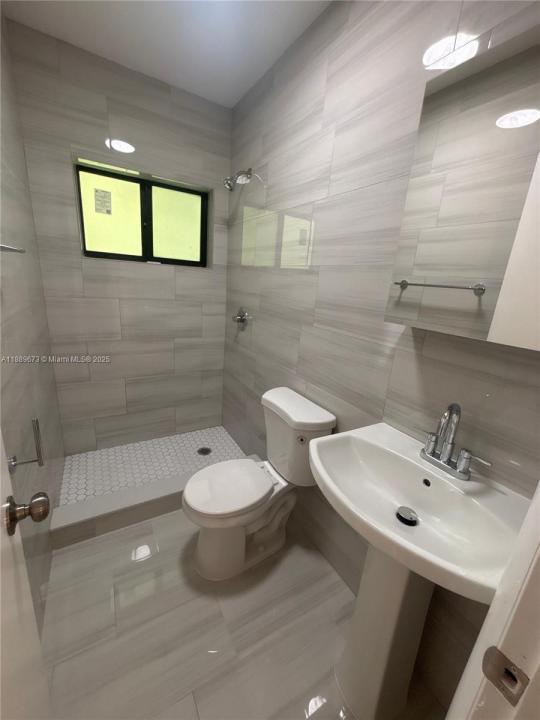 671 SW 7th St 6, Miami, 佛罗里达州 33130, 美国