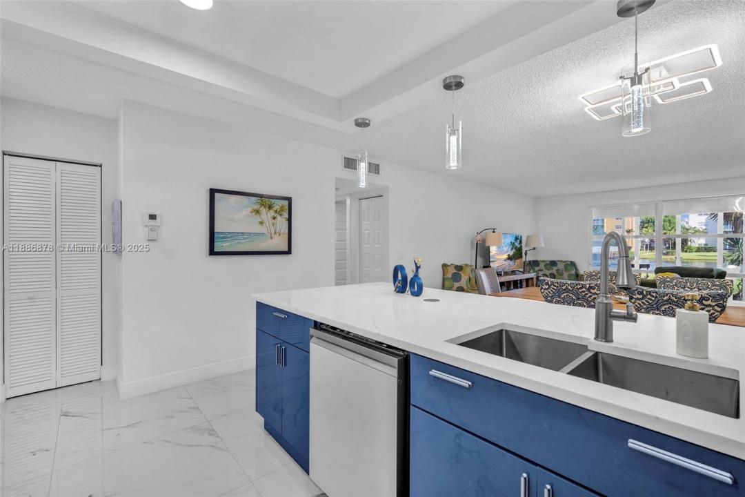 205 SE 11th Ter 101, Dania Beach, Floride 33004, États-Unis
