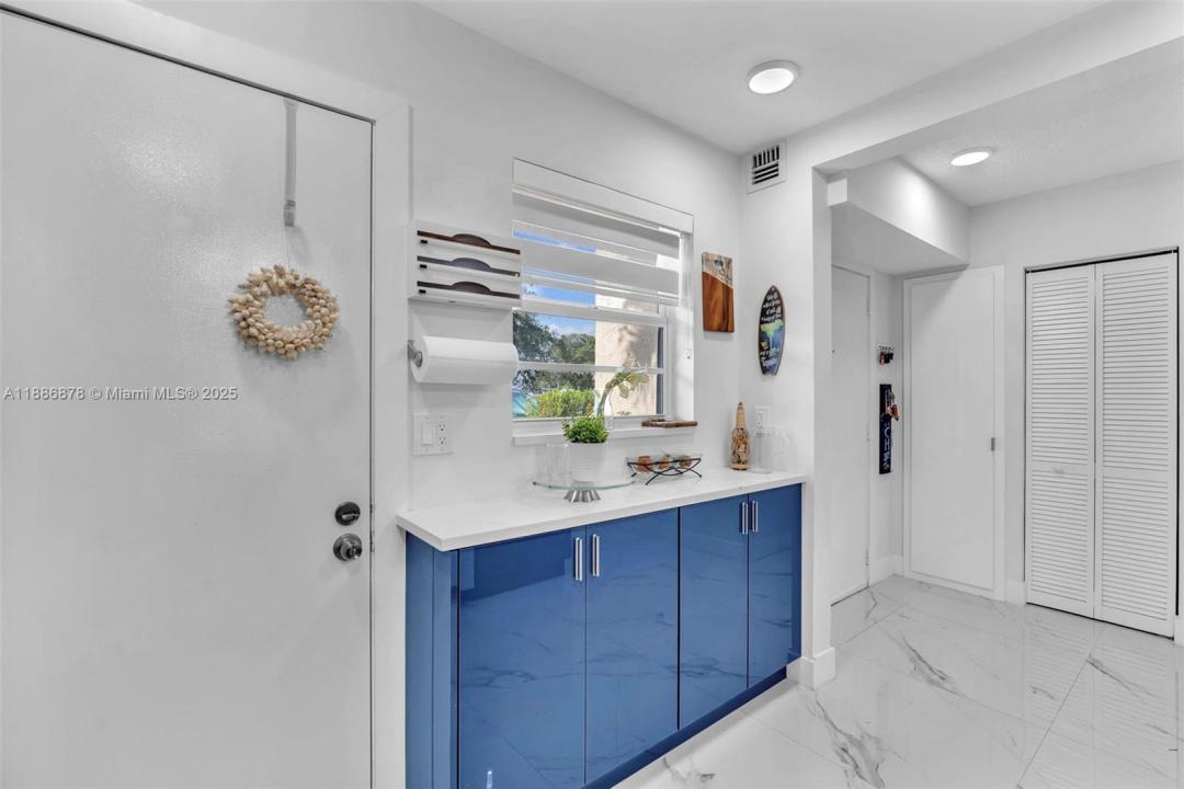205 SE 11th Ter 101, Dania Beach, Floride 33004, États-Unis