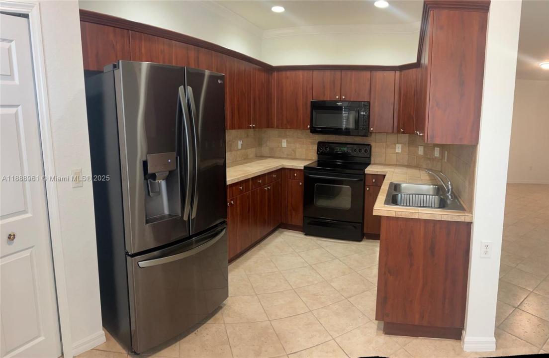 12458 SW 125th Ter 12458, Miami, Флорида 33186, Соединенные Штаты