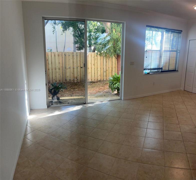 12458 SW 125th Ter 12458, Miami, Флорида 33186, Соединенные Штаты