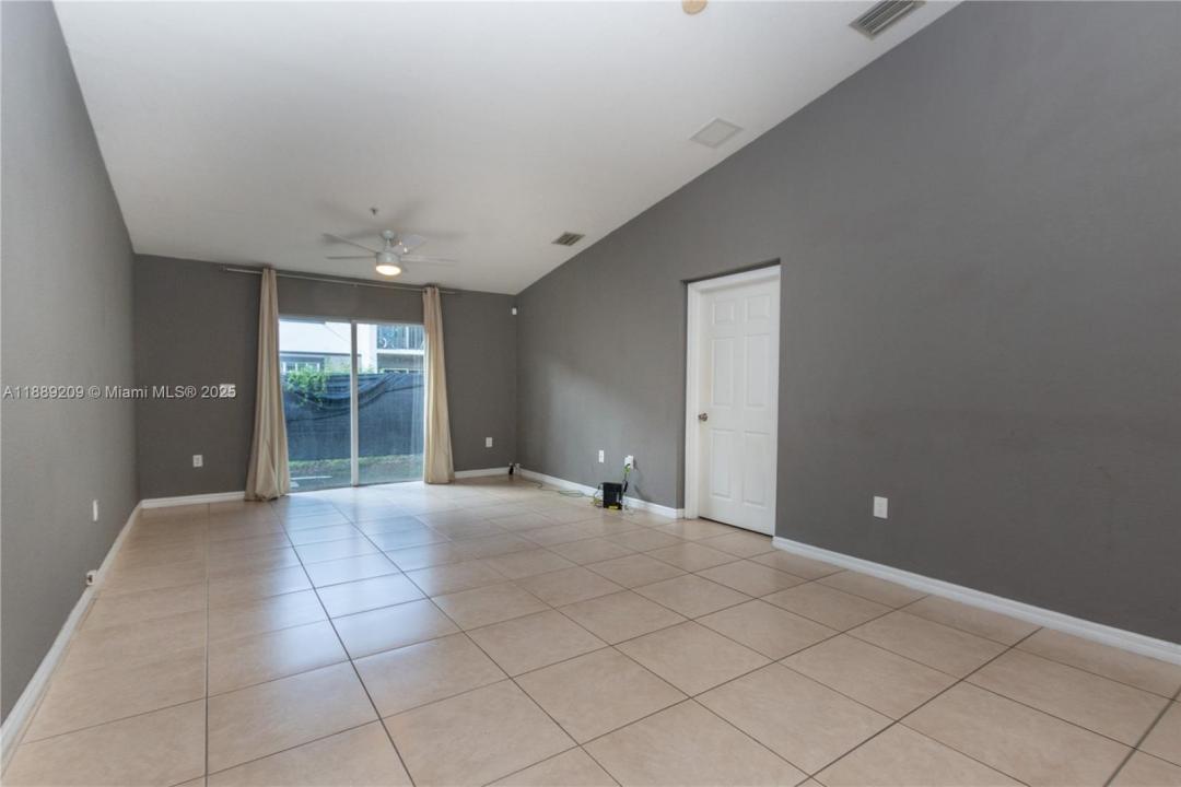 3944 SW 48th Ave, Pembroke Park, Floride 33023, États-Unis
