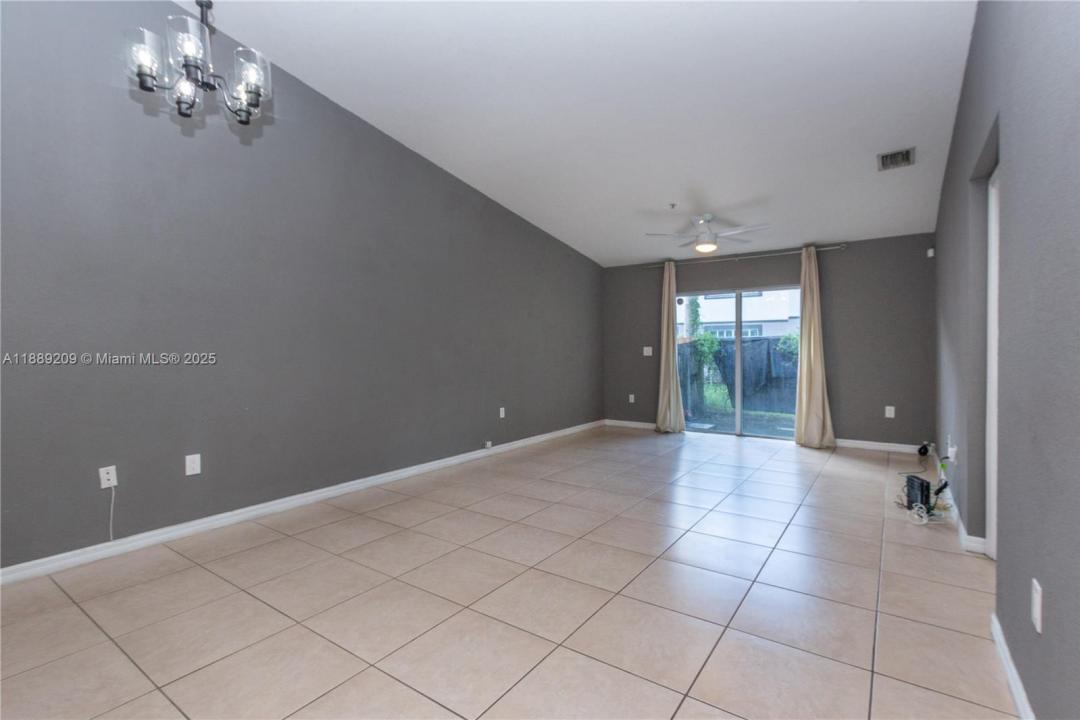 3944 SW 48th Ave, Pembroke Park, Floride 33023, États-Unis