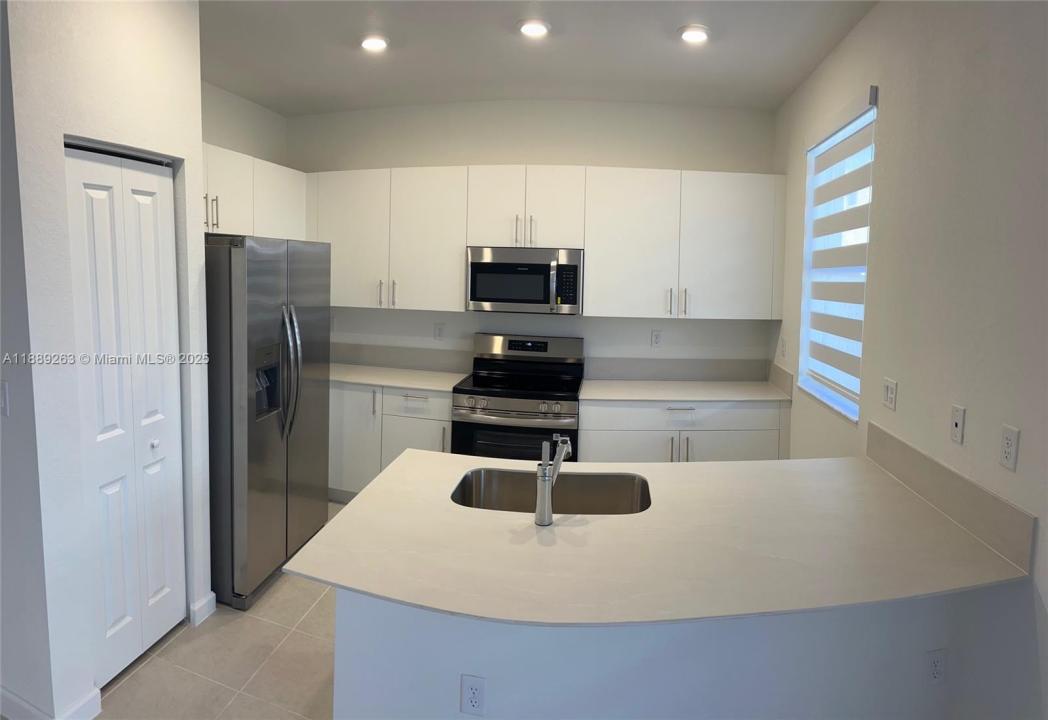 2451 SE 28th St 2451, Homestead, Флорида 33035, Соединенные Штаты