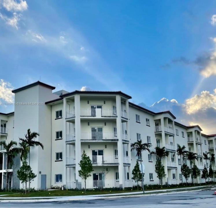 10950 NW 82nd St 215, Doral, Florida 33178
