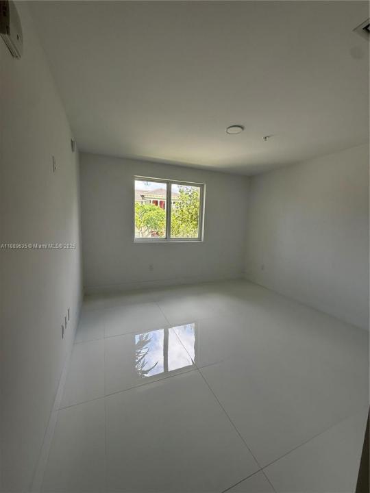 10950 NW 82nd St 215, Doral, Florida 33178
