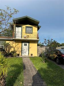 16901 NW 51st Pl C, Miami Gardens, Florida 33055, USA