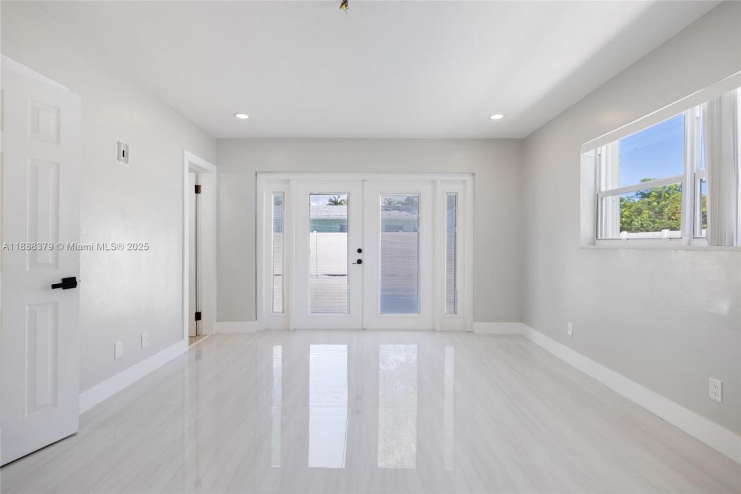 1221 SE 10th St, Deerfield Beach, 佛羅里達州 33441, 美國