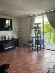 1801 S Treasure Dr 414, North Bay Village, Florida 33141, USA