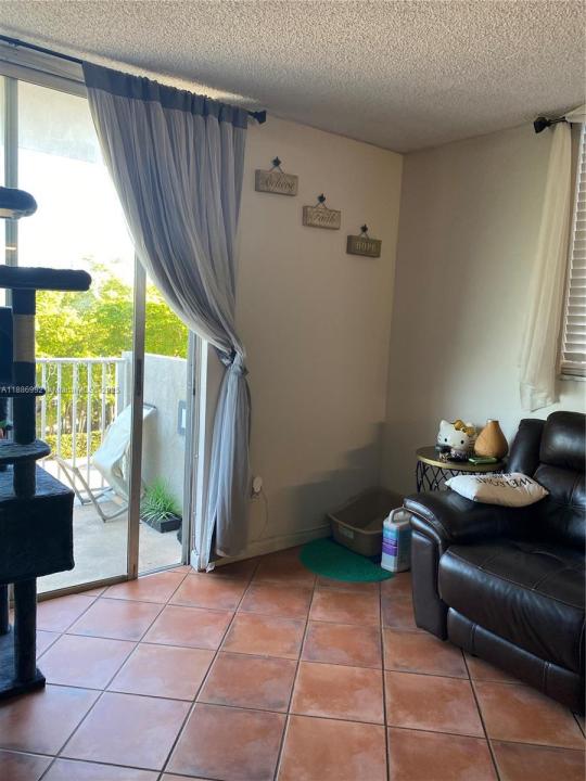 1801 S Treasure Dr 414, North Bay Village, Floride 33141, États-Unis