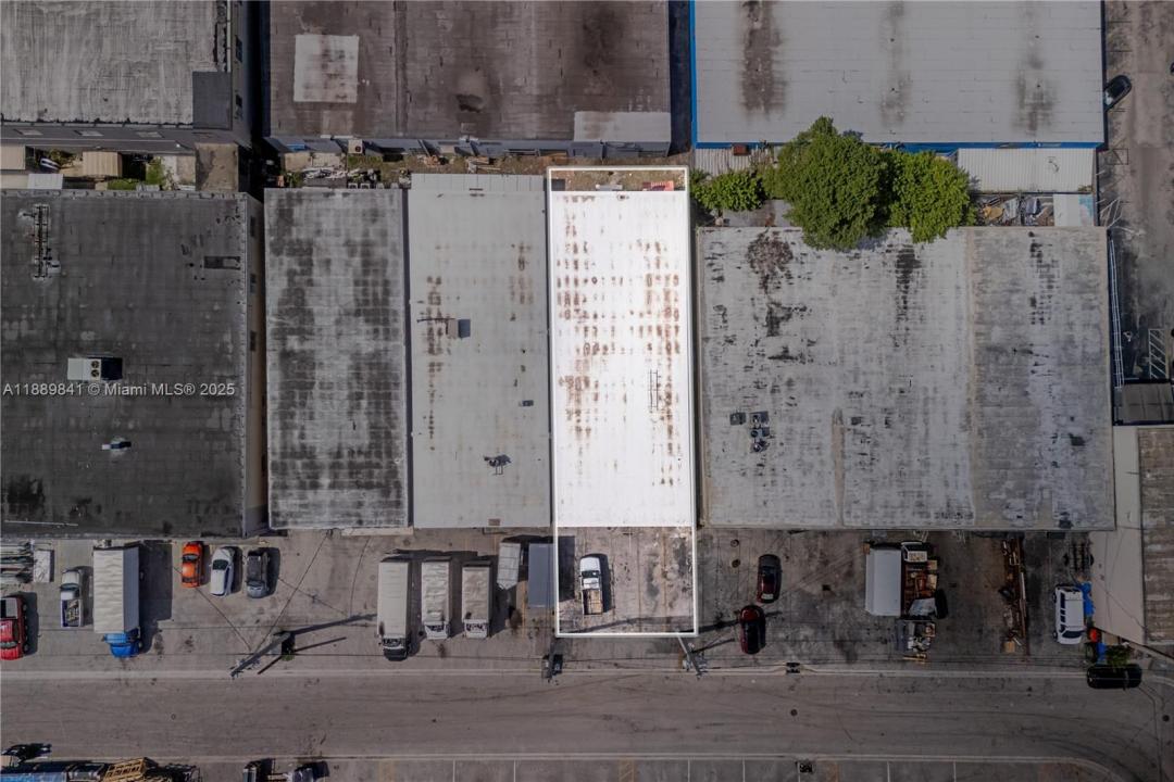 683 W 26th St, Hialeah, Florida 33010, USA
