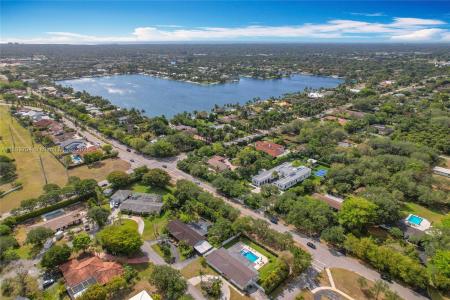 9700 SW 136th St, Miami, Florida 33176, USA