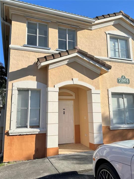 7301 NW 174th Ter 100, Hialeah, פלורידה 33015, ארצות הברית של אמריקה 