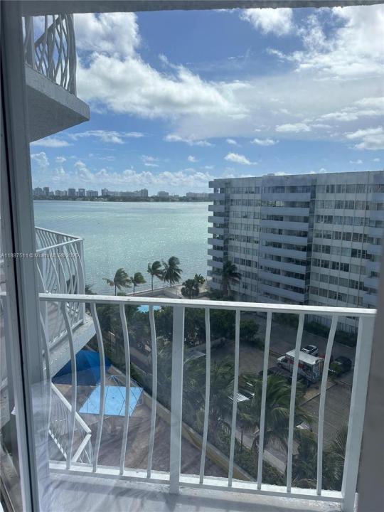 7601 E Treasure Dr 1005, North Bay Village, Floride 33141, États-Unis