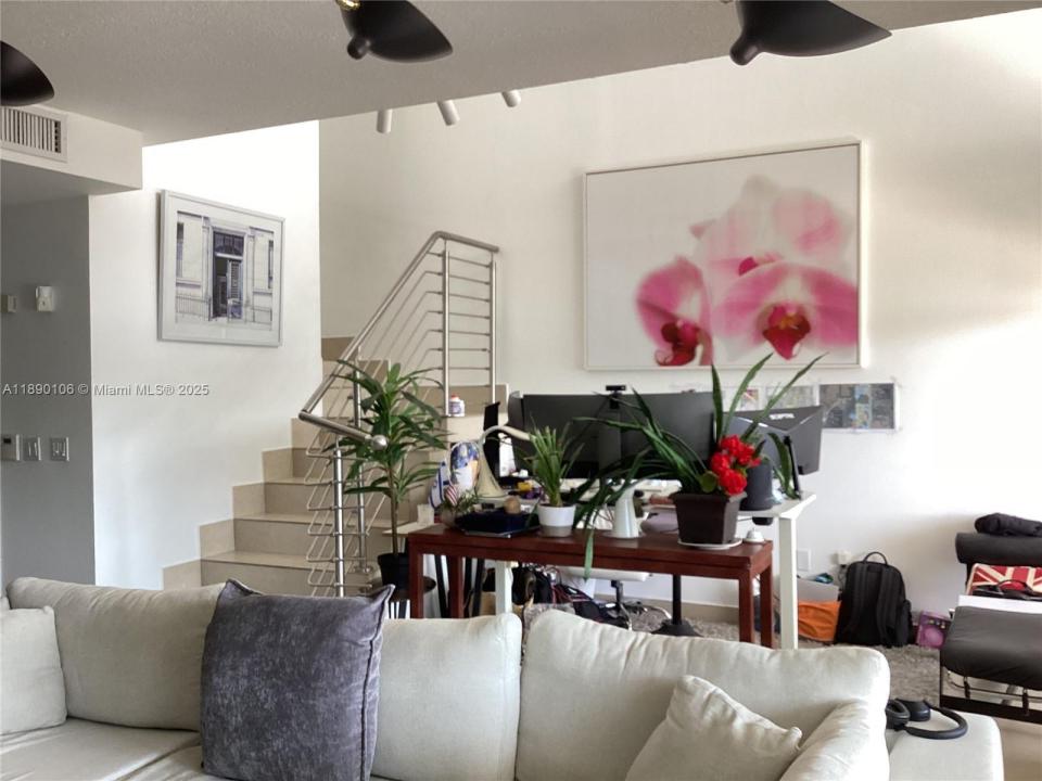 460 Poinciana Dr 1610, Sunny Isles Beach, Florida 33160