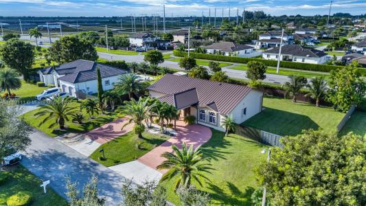 13261 SW 216th Ter, Miami, Florida 33170, USA