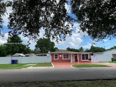 6309 Wiley St, Hollywood, Florida 33023, USA