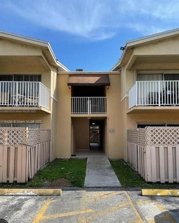 4240 NW 79th Ave 1A, Doral, Flórida 33166, Estados Unidos