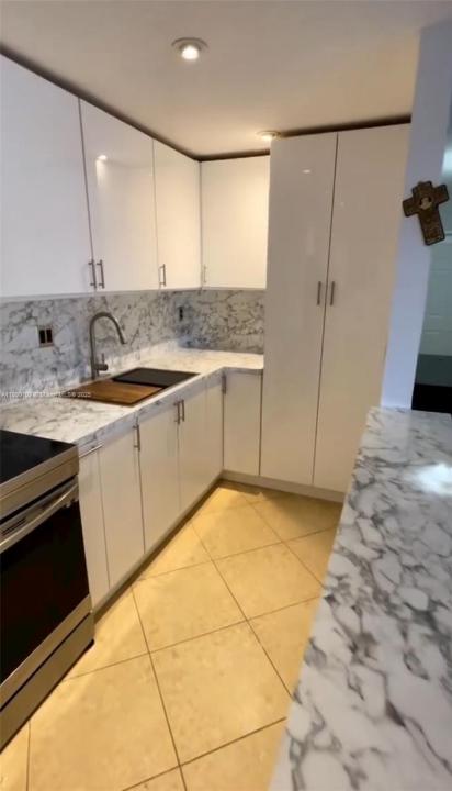 4240 NW 79th Ave 1A, Doral, Flórida 33166, Estados Unidos