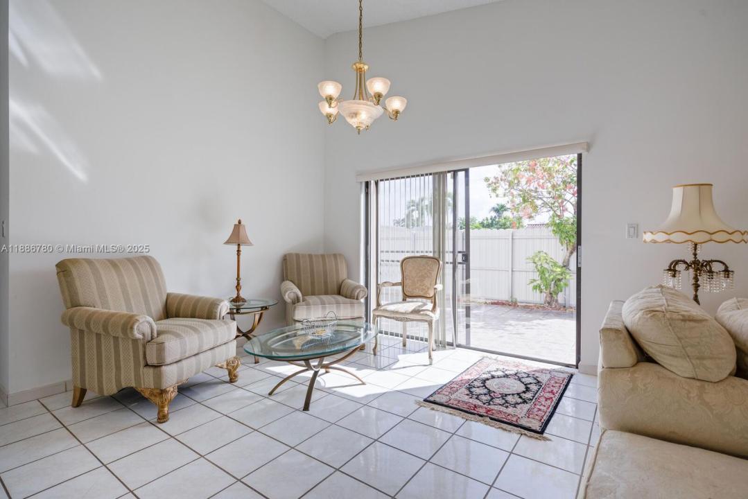 14207 SW 51st St, Miami, Florida 33175