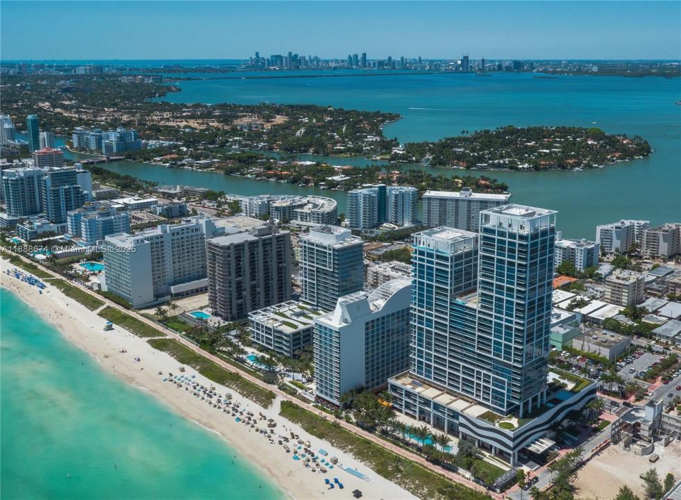 6899 Collins Ave 1610, Miami Beach, Floryda 33141, USA