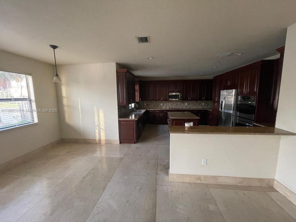 9895 NW 87th Ter 9895, Doral, Флорида 33178, Соединенные Штаты