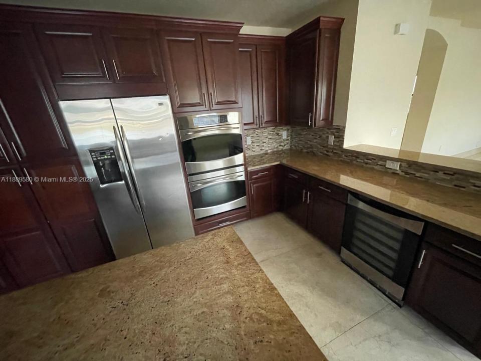9895 NW 87th Ter 9895, Doral, Флорида 33178, Соединенные Штаты